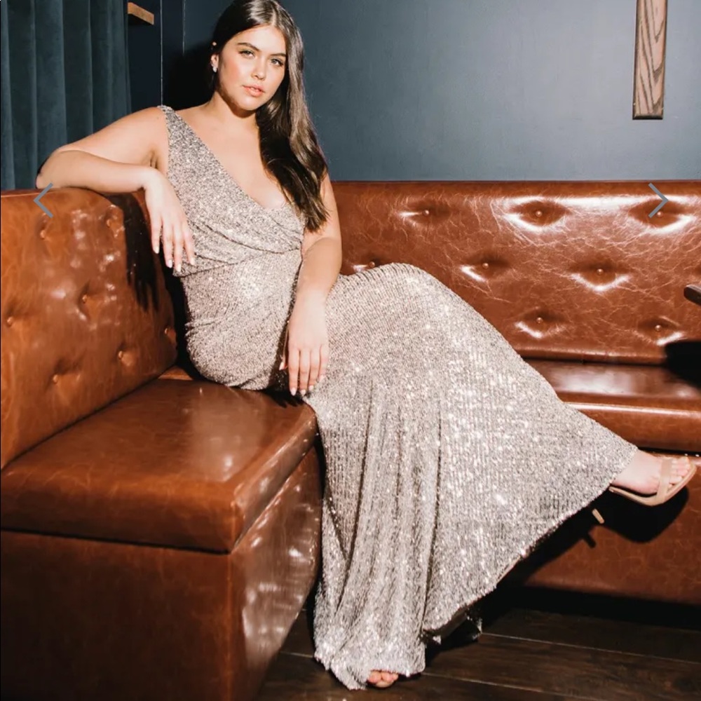 Jenny Yoo Billie silver/nude sequin dress